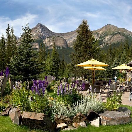 Deer Lodge Lake Louise Exteriör bild