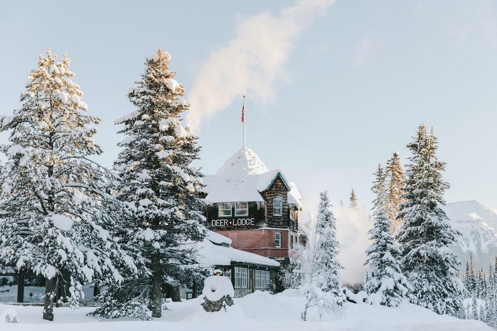 Deer Lodge Lake Louise Exteriör bild