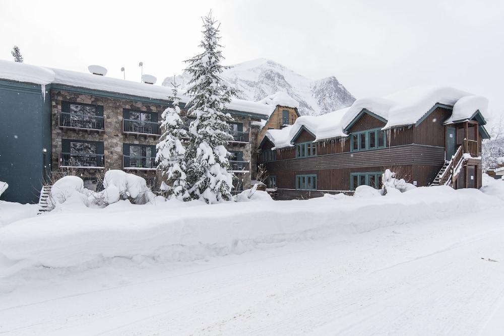 Deer Lodge Lake Louise Exteriör bild