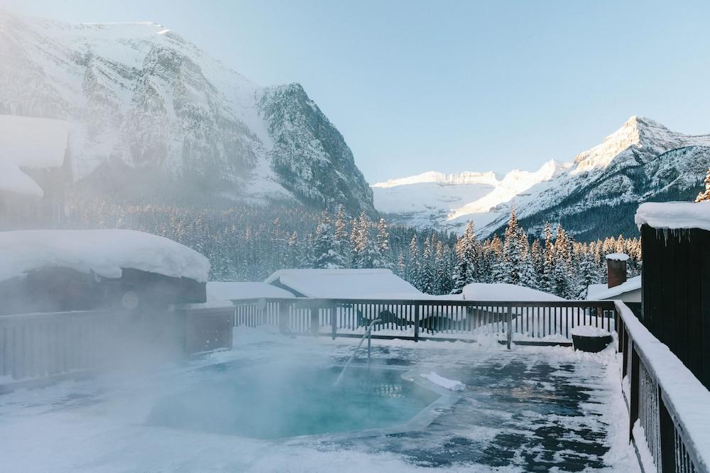 Deer Lodge Lake Louise Exteriör bild