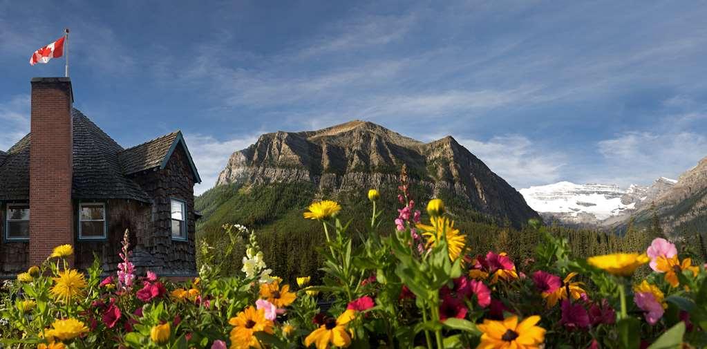 Deer Lodge Lake Louise Exteriör bild