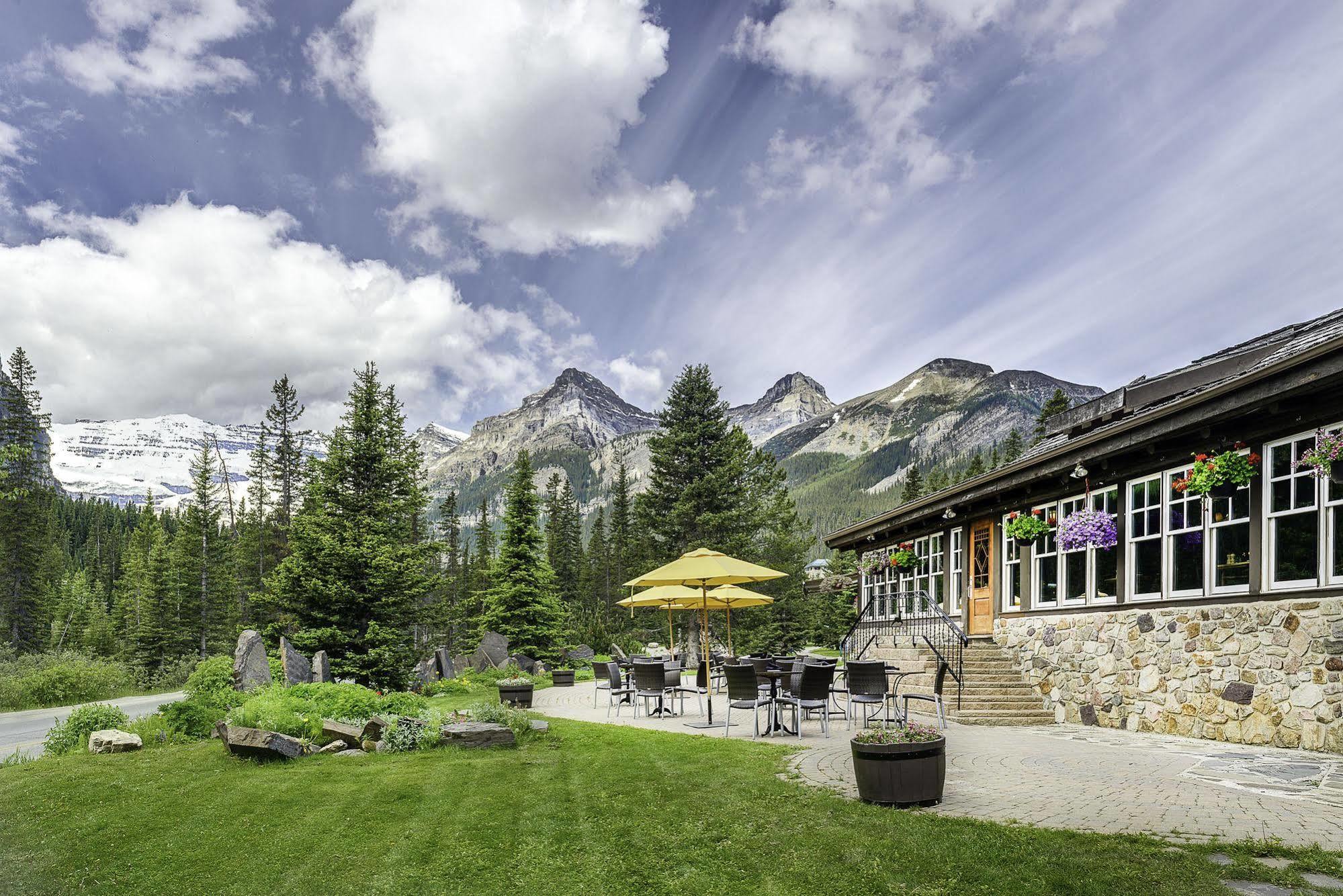 Deer Lodge Lake Louise Exteriör bild