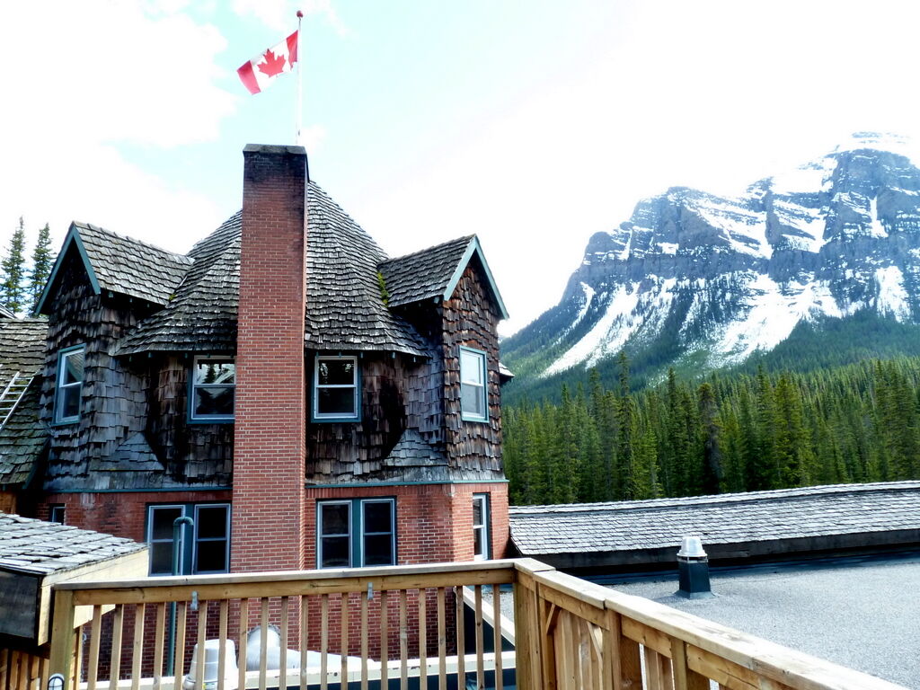 Deer Lodge Lake Louise Exteriör bild